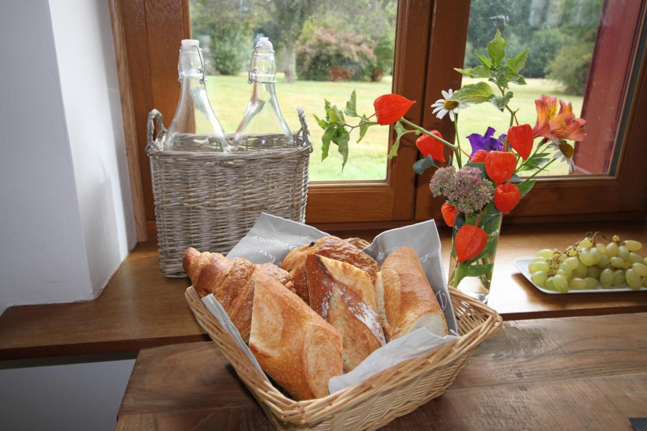 Domaine Les Ourgeaux Hotel Pageas Ngoại thất bức ảnh